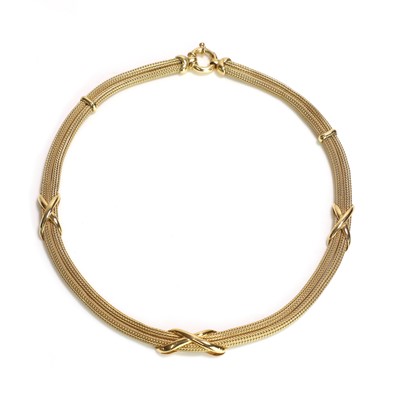 Lot 233 - An 18ct gold necklace