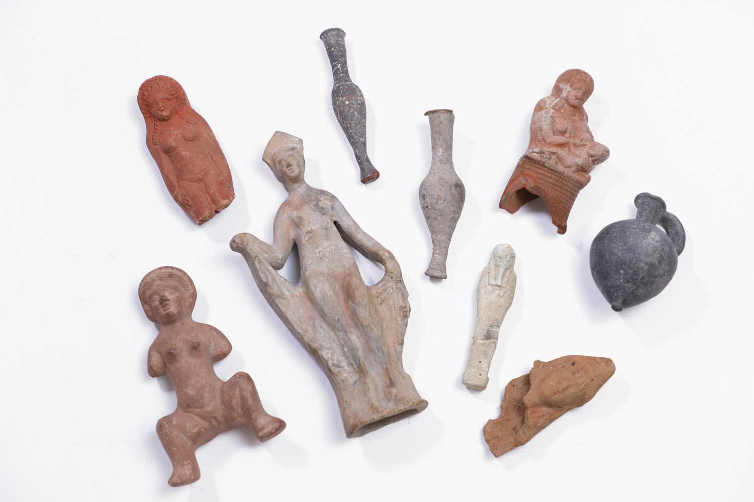 Lot 376 - A group of Roman and Egyptian antiquities