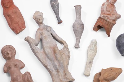 Lot 376 - A group of Roman and Egyptian antiquities