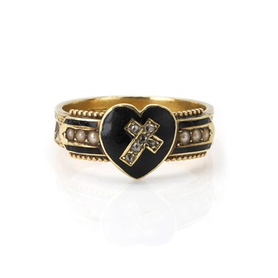Lot 13 - A Victorian 15ct gold diamond, enamel and split pearl mourning ring