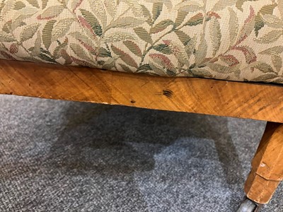 Lot 11 - Arts and Crafts