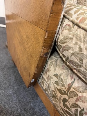 Lot 11 - Arts and Crafts