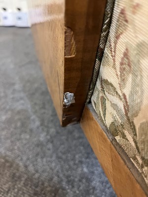 Lot 11 - Arts and Crafts