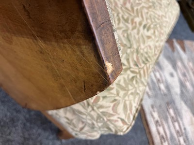 Lot 11 - Arts and Crafts
