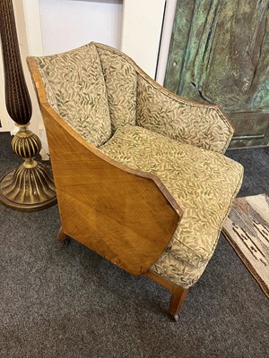 Lot 11 - Arts and Crafts