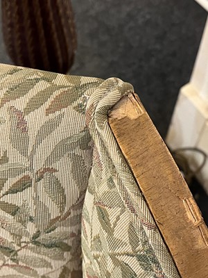 Lot 11 - Arts and Crafts