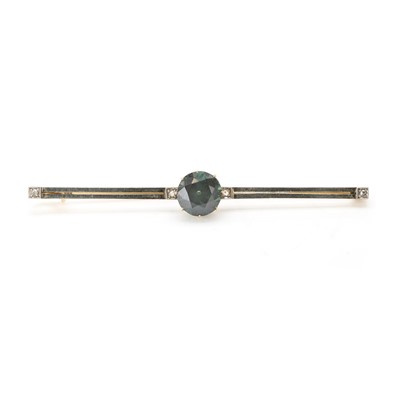 Lot 57 - A 14ct gold green sapphire bar brooch