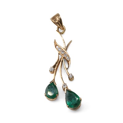 Lot 180 - An emerald and diamond pendant