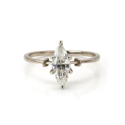Lot 97 - A diamond single stone ring