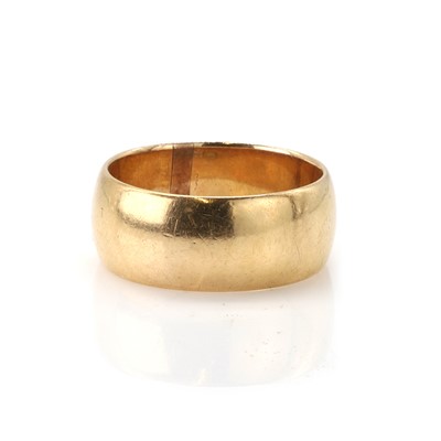 Lot 482 - A wedding ring
