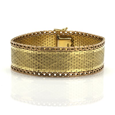 Lot 110 - An 18ct gold bracelet