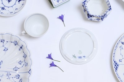 Lot 207 - An extensive Royal Copenhagen 'Blue Fluted' porcelain service