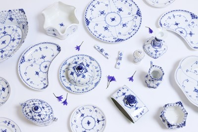 Lot 207 - An extensive Royal Copenhagen 'Blue Fluted' porcelain service