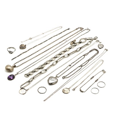 Lot 437 - A group of silver jewellery