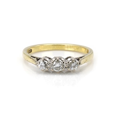 Lot 162 - A diamond three stone ring