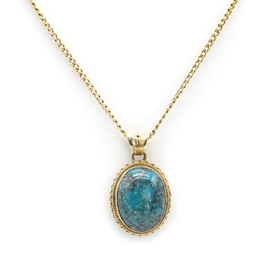 Lot 206 - A 9ct gold turquoise pendant