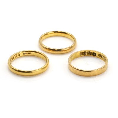 Lot 337 - A group of three 22ct gold wedding rings