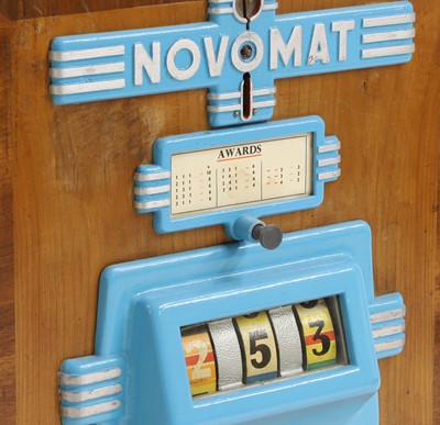 Lot 251 - A Novomat one-arm bandit