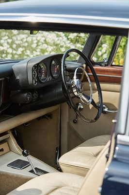 Lot 368 - A 1969 Rover P5B coupé