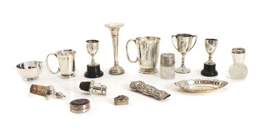 Lot 14 - A collection of silver items