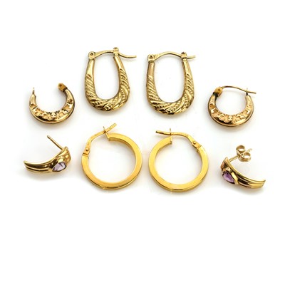 Lot 384 - A group of gold earrings