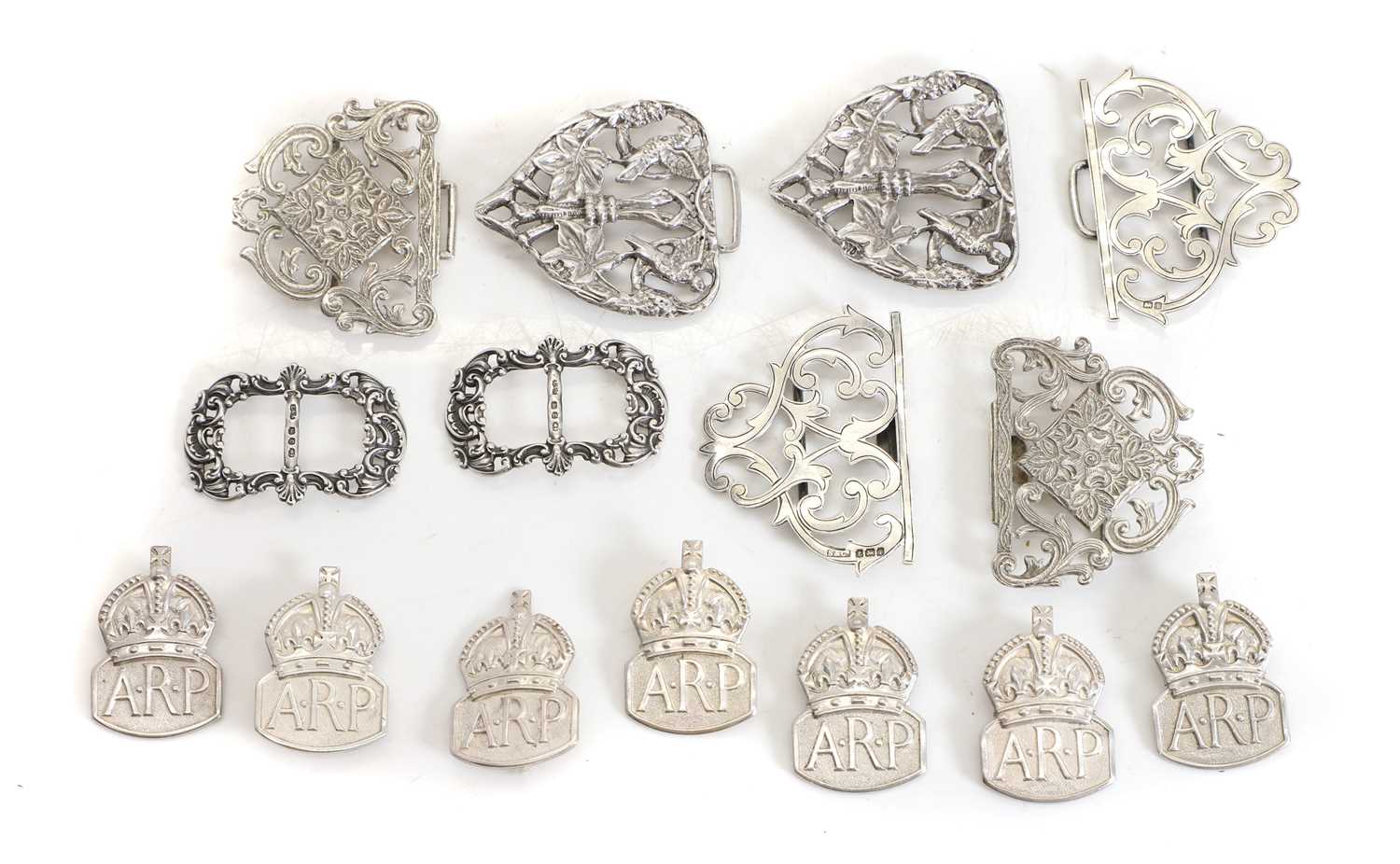 Lot 83 - An Edwardian silver nurse's buckle