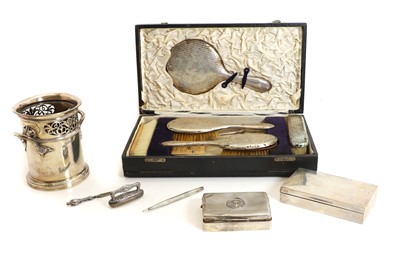 Lot 13 - A collection of silver items