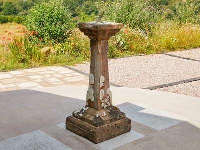 Lot 452 - A sandstone sundial