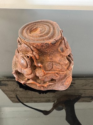 Lot 77 - A carved bamboo libation cup