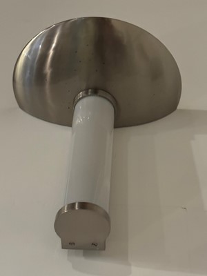 Lot 160 - A set of six Art Deco-style wall lights