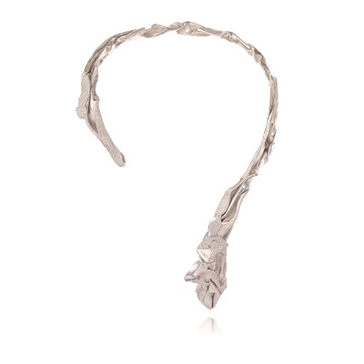 Lot Ken Bolan and Marinette Domon: a white gold diamond 'Touche de Soie' necklace