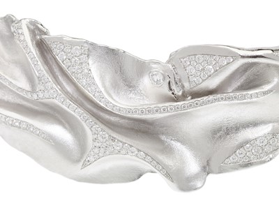 Lot 251 - Ken Bolan and Marinette Domon: a white gold diamond 'Touche de Soie' collar