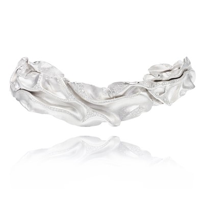 Lot 251 - Ken Bolan and Marinette Domon: a white gold diamond 'Touche de Soie' collar