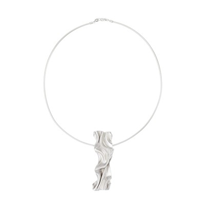 Lot 253 - Ken Bolan and Marinette Domon: a white gold diamond 'Touche de Soie' pendant necklace