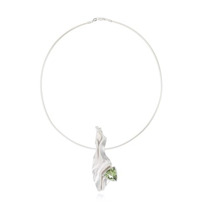 Lot 257 - Ken Bolan and Marinette Domon: a diamond and green tourmaline 'Touche de Soie' pendant necklace