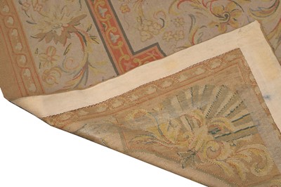 Lot 447 - An Abusson style flatweave carpet