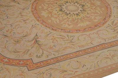 Lot 447 - An Abusson style flatweave carpet