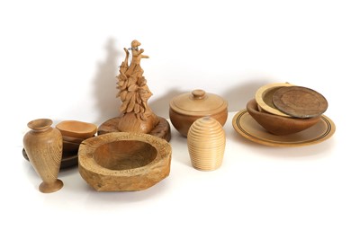 Lot 350 - A collection of turned wood bowls and vessels