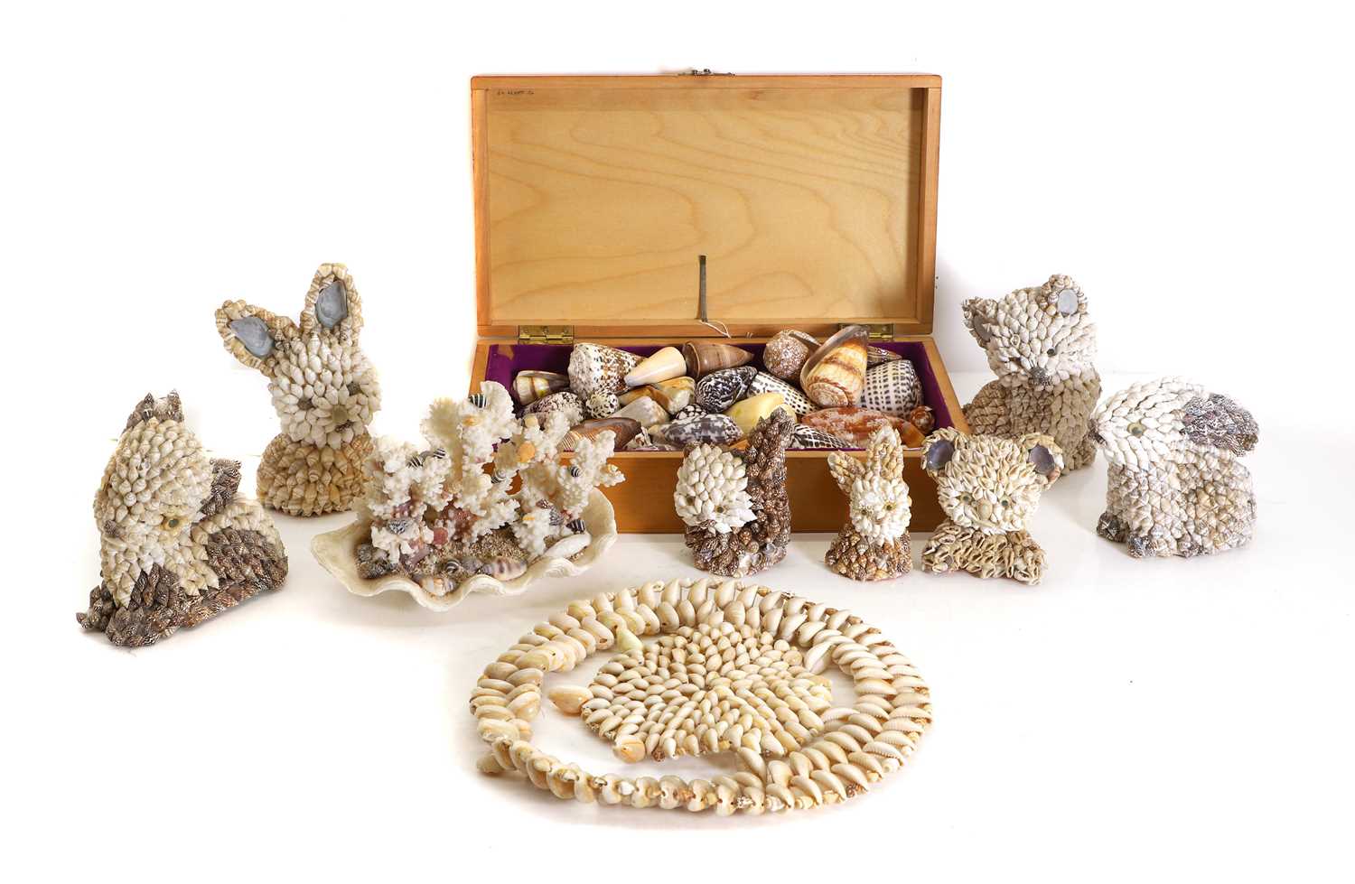 Lot 341 - A collection of shell animals