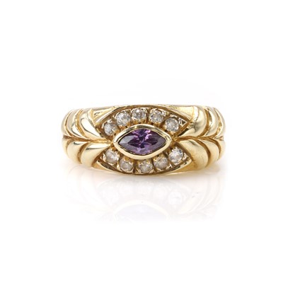 Lot 124 - An amethyst and diamond ring