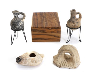 Lot 227 - A collection of antiquities
