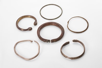 Lot 188 - A group of ancient and later metal bangles