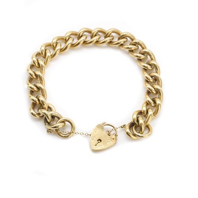 Lot 500 - A 9ct gold curb link bracelet