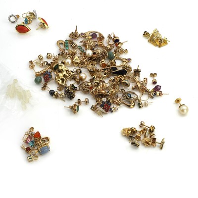 Lot 461 - A collection of gold, silver gilt and costume jewellery