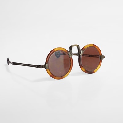 Lot 364 - A pair of scholar's glasses