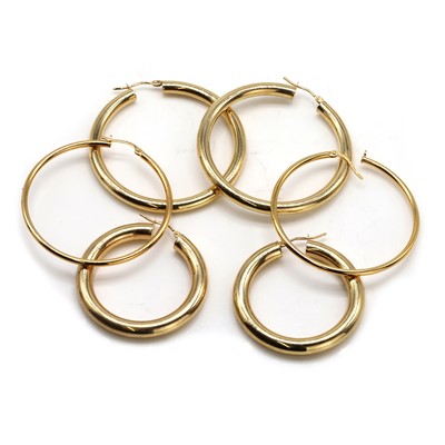 Lot 399 - A group of 9ct gold hollow hoop earrings
