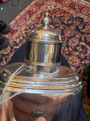 Lot 8 - A George II silver tea caddy