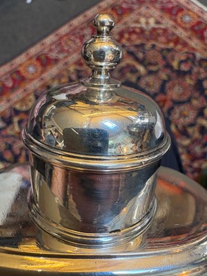 Lot 8 - A George II silver tea caddy