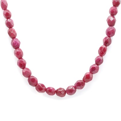 Lot 289 - A single row reconstructed ruby bead necklace