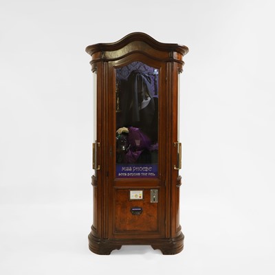 Lot 78 - A 'Miss Phoebe sees beyond the veil' fortune-teller machine